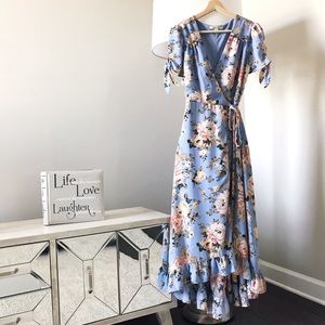 Summer floral wrap dress 💘